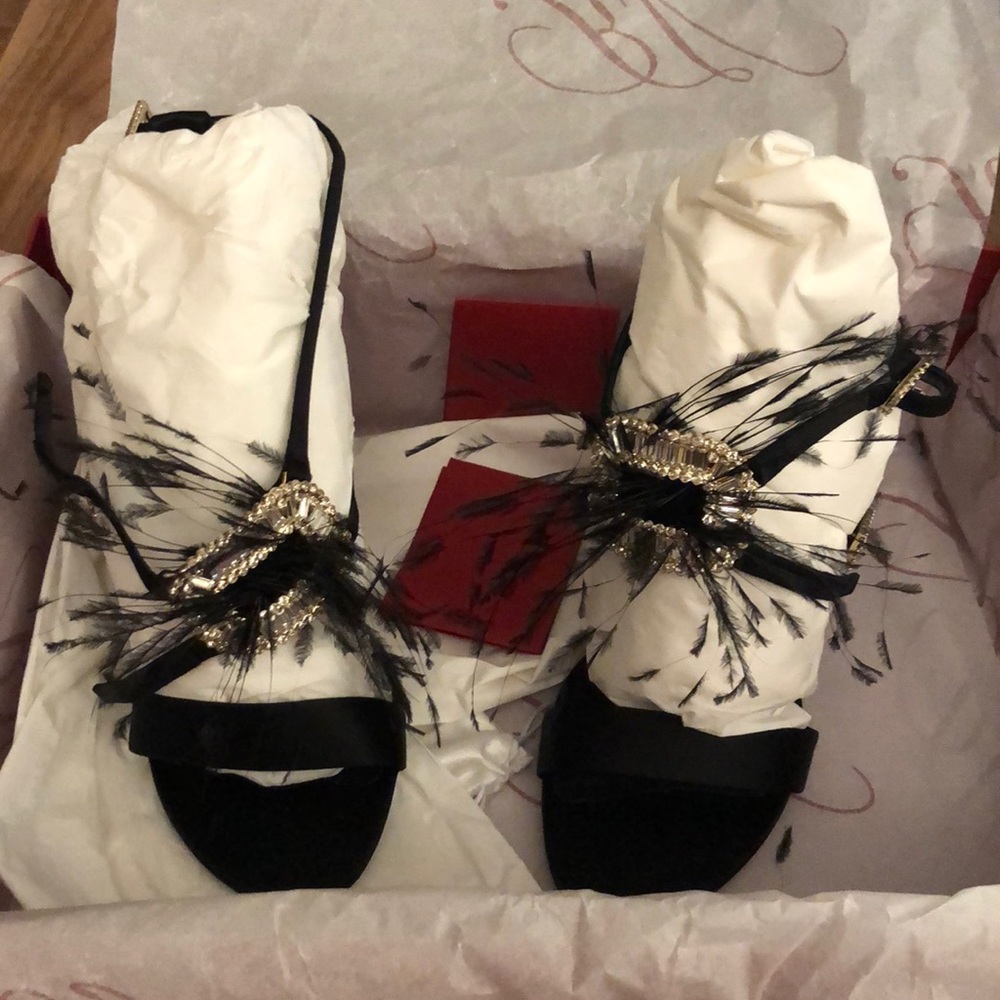 Brand new Roger Vivien shoes size 7.5